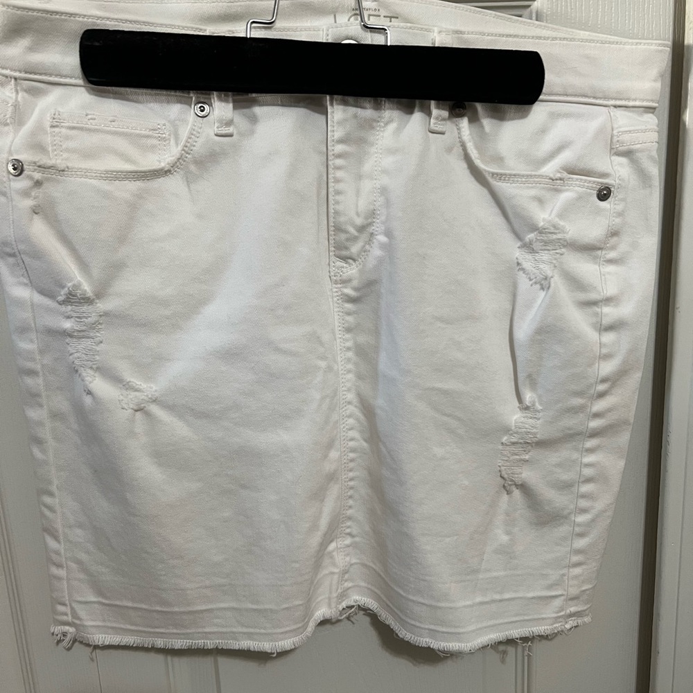 Loft white stretch denim mini skirt
